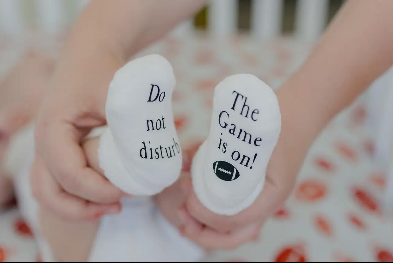 Do Not Disturb, The Game is on Socks