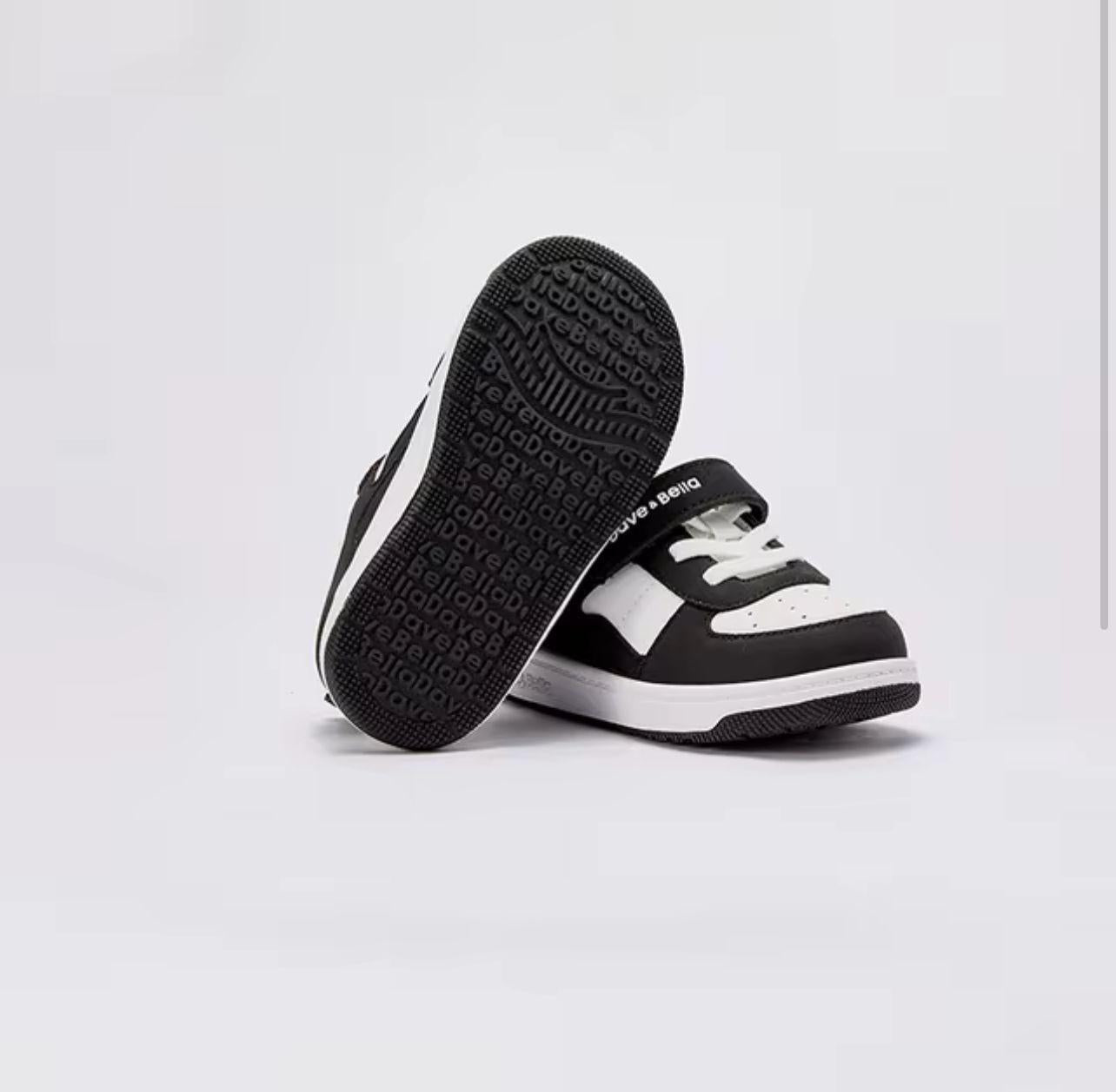 Davebella Black White Sneakers