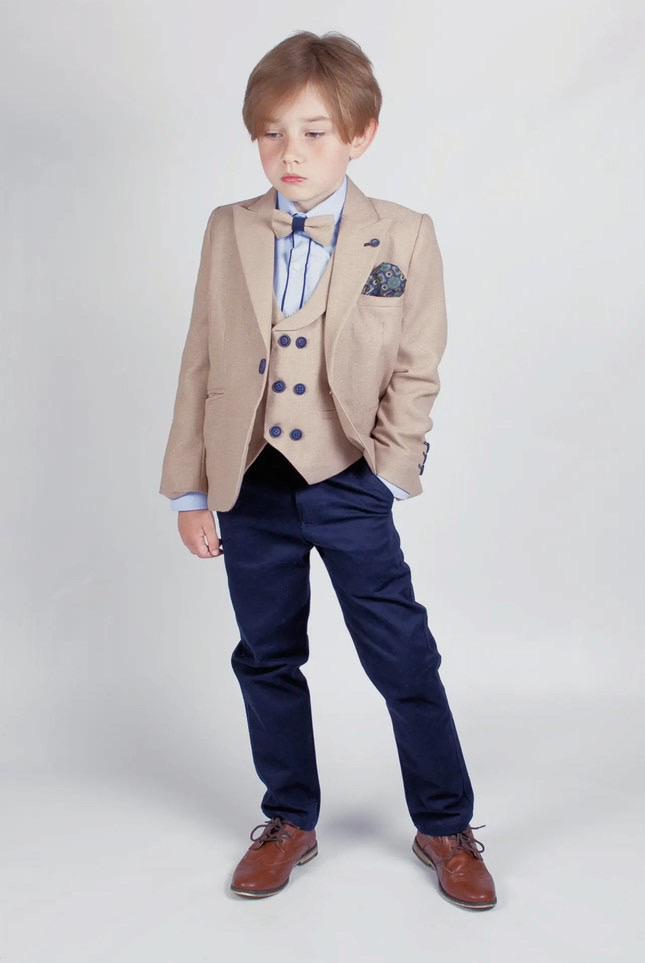 Henry-Camel Suit With Belt And Bowtie
