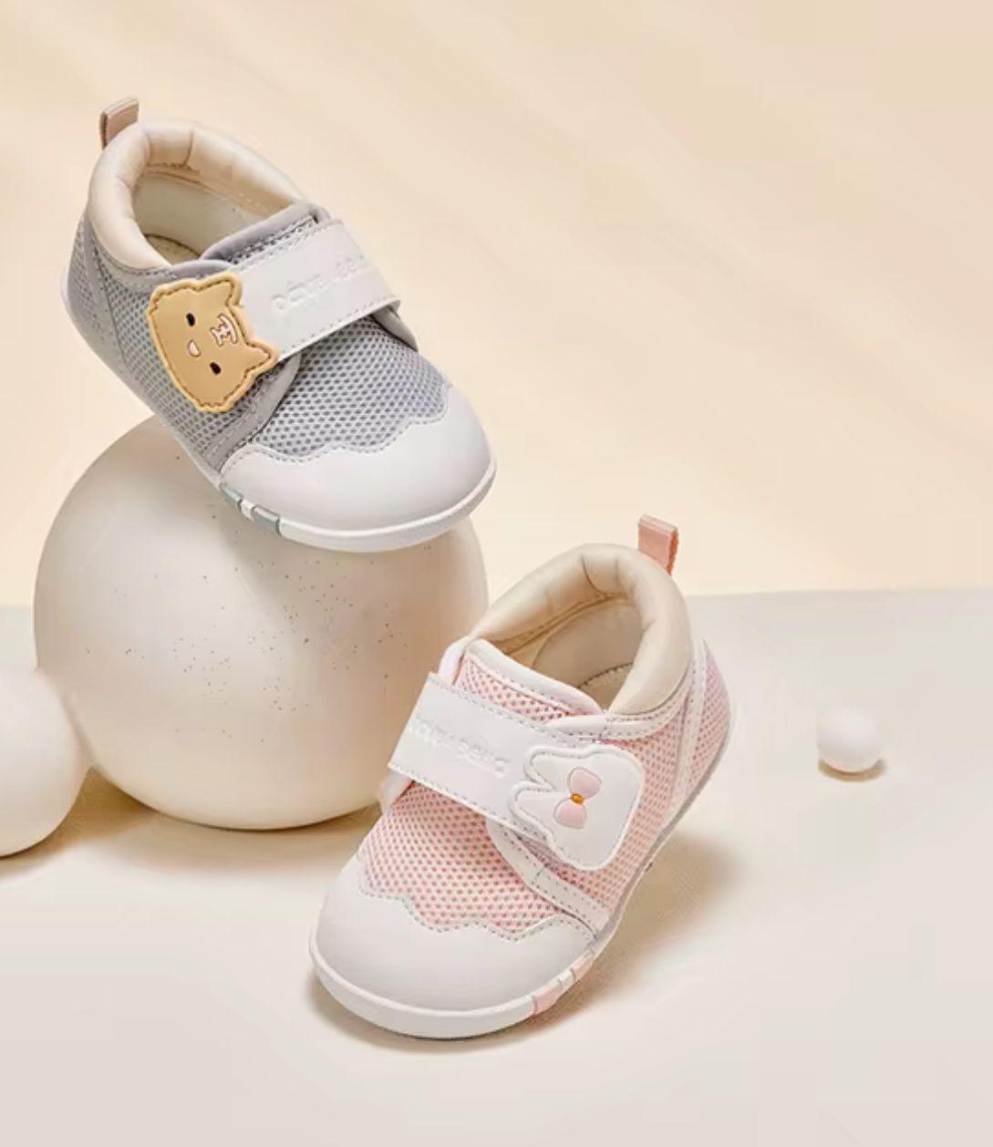 DaveBella White Pink Baby Walkers