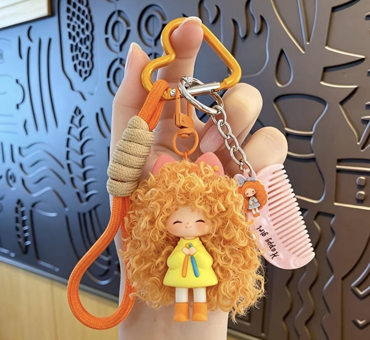 Keychain - Doll with Harbrush
